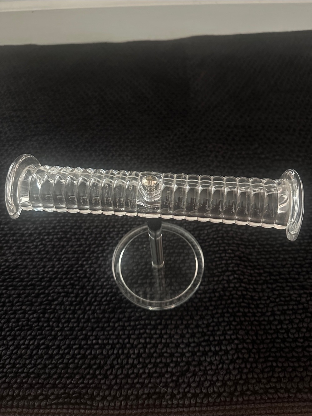 Clear Ribbed Acrylic Jewelry T-Bar Stand